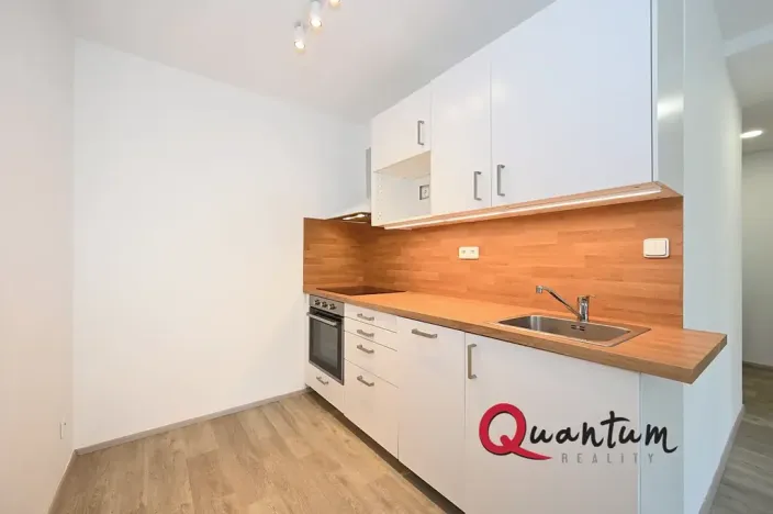 Pronájem bytu 2+kk, Praha - Žižkov, Roháčova, 43 m2