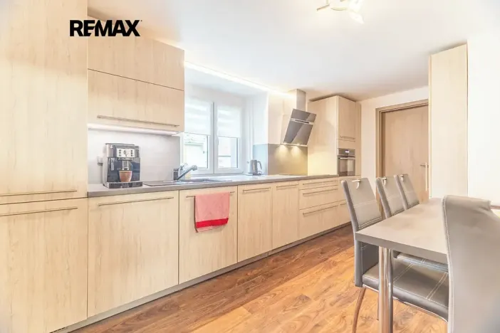Prodej rodinného domu, Karlova Ves, 160 m2