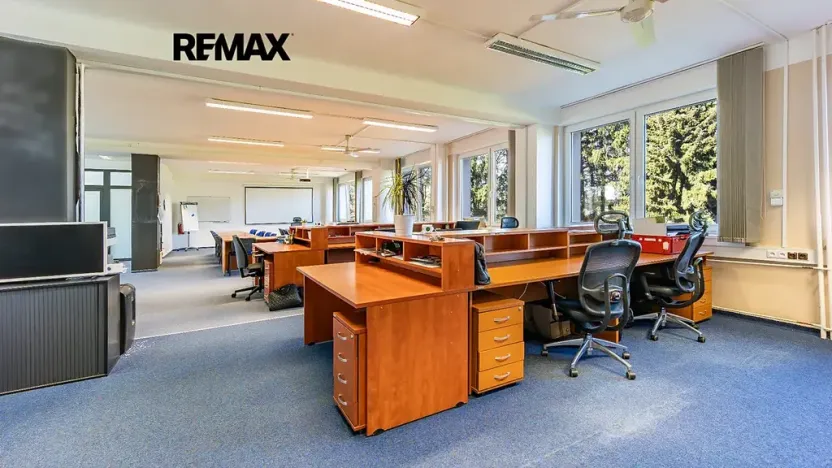 Pronájem kanceláře, Česká Lípa, Děčínská, 350 m2