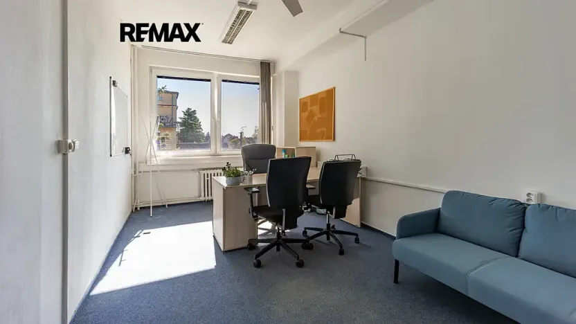 Pronájem kanceláře, Česká Lípa, Děčínská, 350 m2
