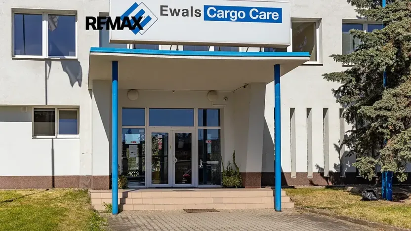 Pronájem kanceláře, Česká Lípa, Děčínská, 350 m2