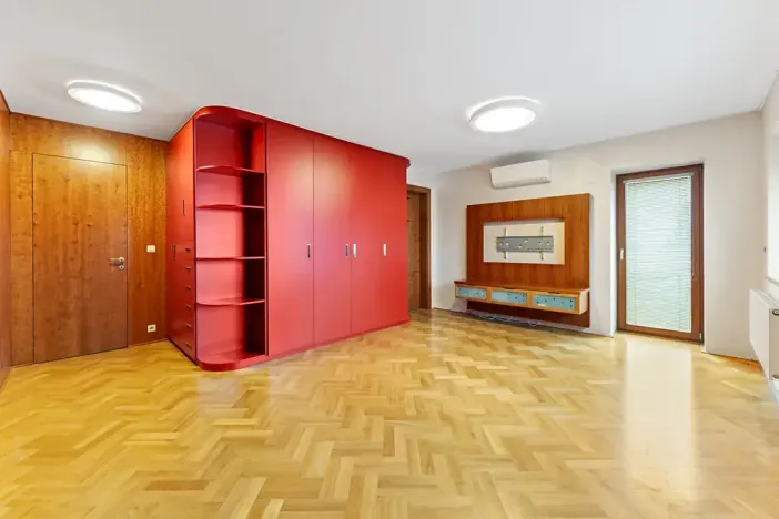 Prodej rodinného domu, Praha - Kyje, Sklenská, 200 m2