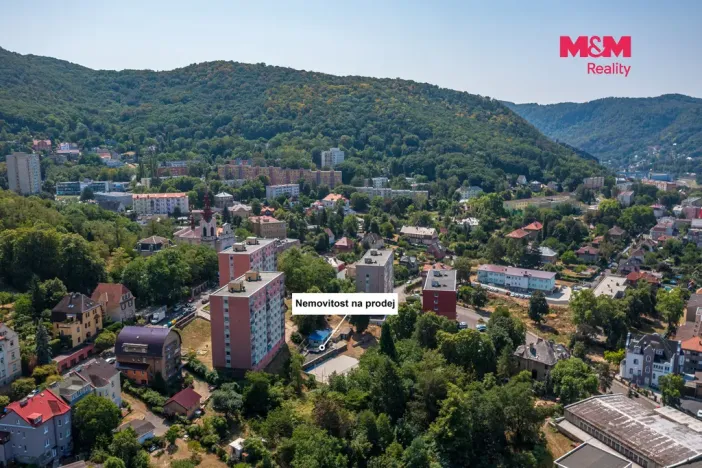 Prodej komerčního pozemku, Ústí nad Labem, Žukovova, 1706 m2