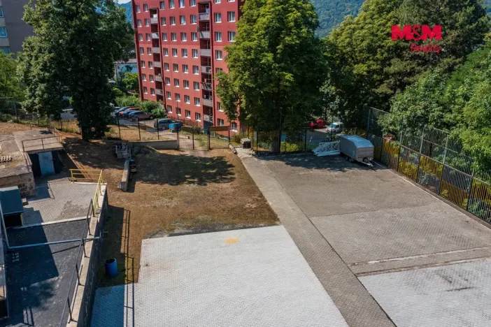 Prodej komerčního pozemku, Ústí nad Labem, Žukovova, 1706 m2