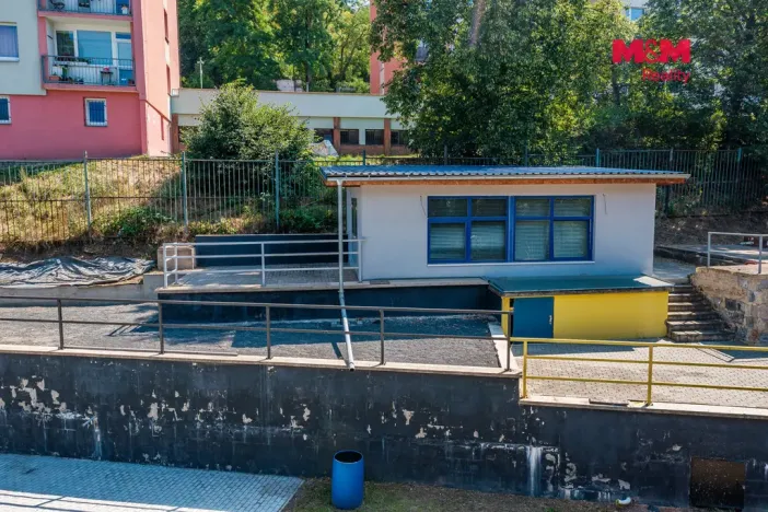 Prodej komerčního pozemku, Ústí nad Labem, Žukovova, 1706 m2