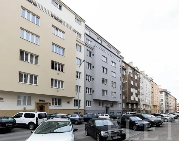 Prodej bytu 1+1, Praha - Žižkov, Viklefova, 47 m2