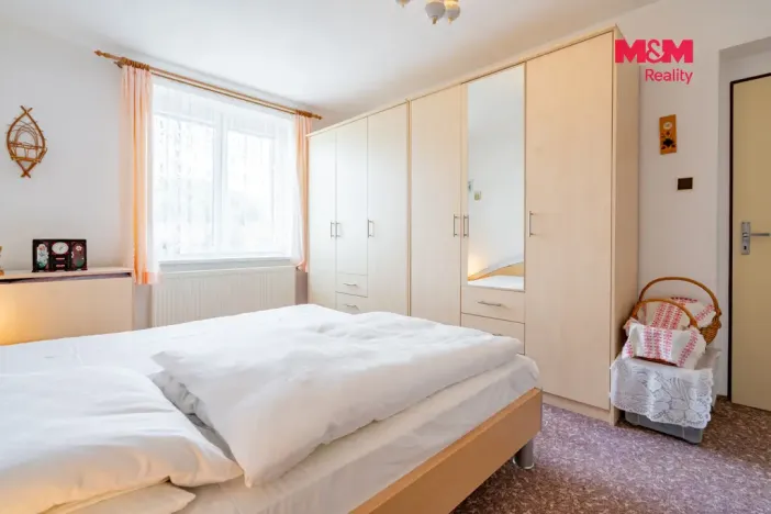 Prodej bytu 3+1, Brloh, 69 m2