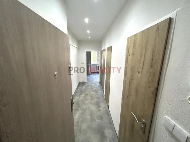Pronájem bytu 1+1, Ostrava, Španielova, 42 m2