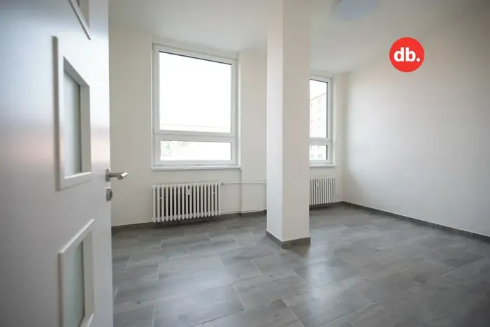Pronájem komerční nemovitosti, Karlovy Vary, U Koupaliště, 13 m2