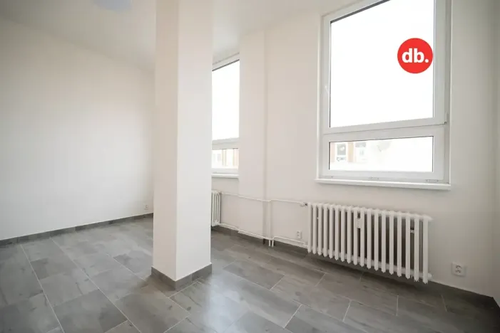 Pronájem komerční nemovitosti, Karlovy Vary, U Koupaliště, 13 m2