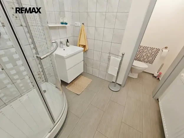Pronájem kanceláře, Praha - Malešice, 65 m2