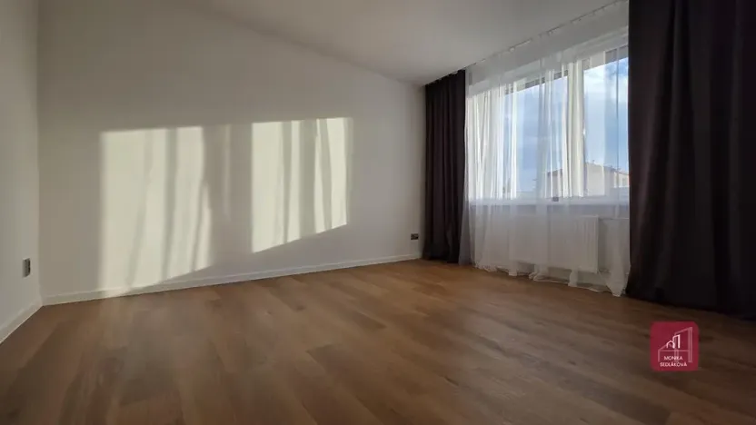 Prodej bytu 4+kk, Mokrá-Horákov, 72 m2