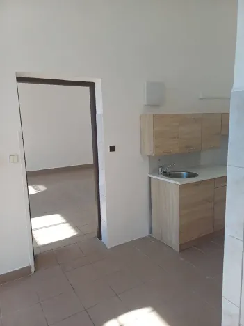 Prodej obchodního prostoru, Brno, náměstí 28. října, 75 m2