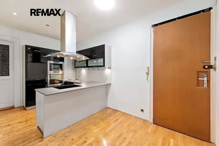 Prodej bytu 3+1, Praha - Nusle, Jaromírova, 80 m2