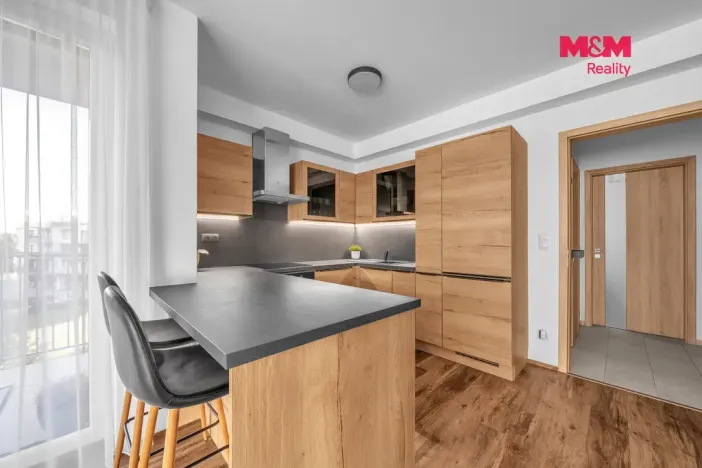 Pronájem bytu 2+kk, Pardubice - Zelené Předměstí, Pod Vinicí, 58 m2