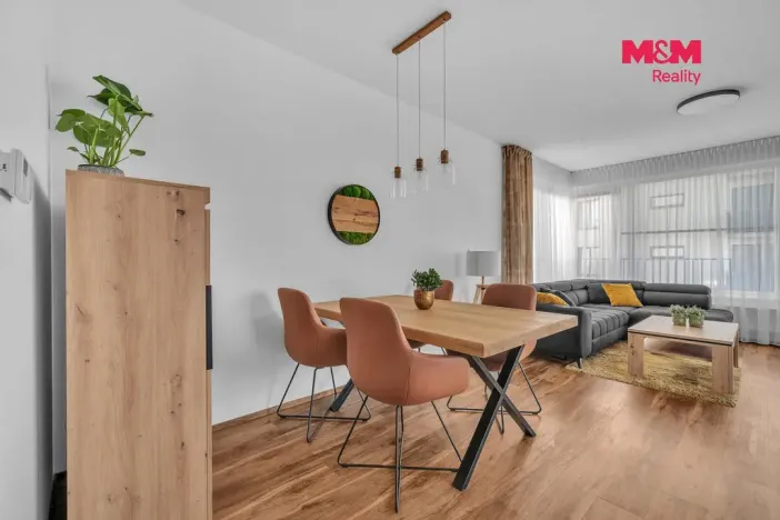 Pronájem bytu 2+kk, Pardubice - Zelené Předměstí, Pod Vinicí, 58 m2