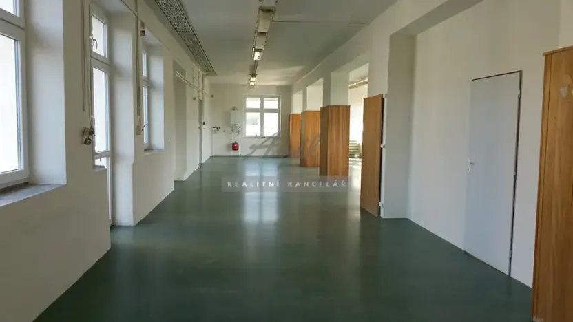 Pronájem výrobních prostor, Česká, 270 m2