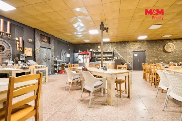 Pronájem restaurace, Loučeň, Nymburská, 150 m2