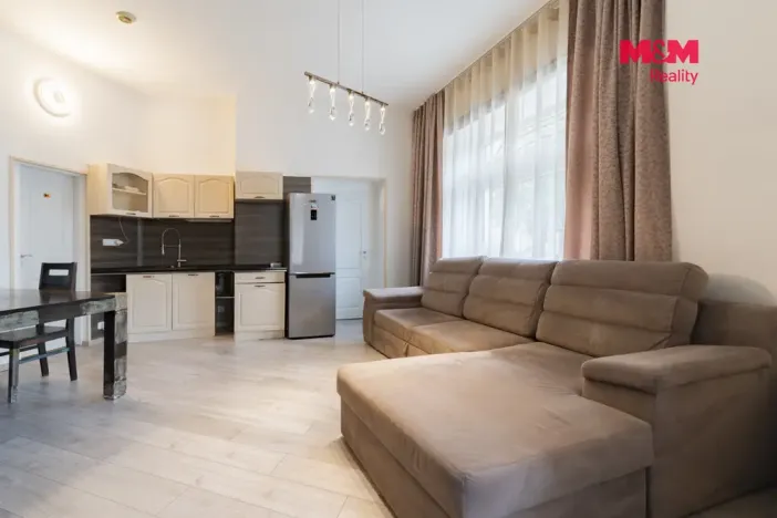 Prodej bytu 5+1, Karlovy Vary, nábřeží Jana Palacha, 340 m2