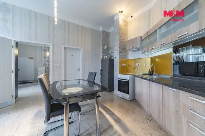 Prodej bytu 5+1, Karlovy Vary, nábřeží Jana Palacha, 340 m2