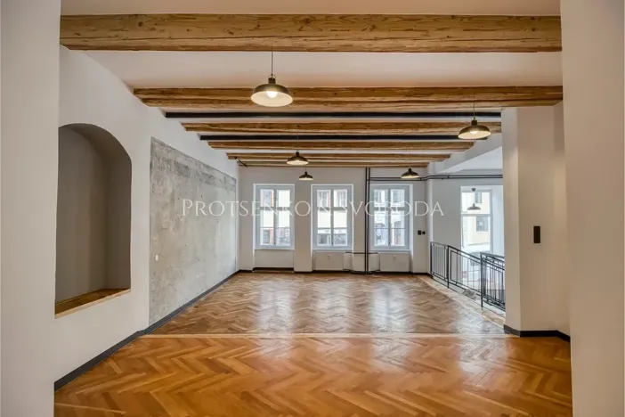 Pronájem kanceláře, Třebíč, Hasskova, 127 m2