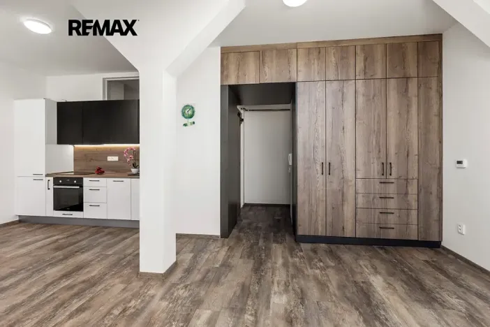 Prodej bytu 1+kk, Pardubice, Železničního pluku, 43 m2