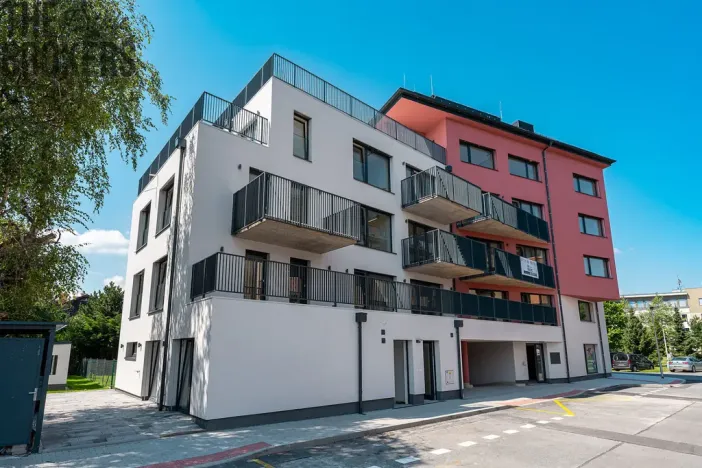 Prodej bytu 4+kk, Praha - Suchdol, U hotelu, 119 m2
