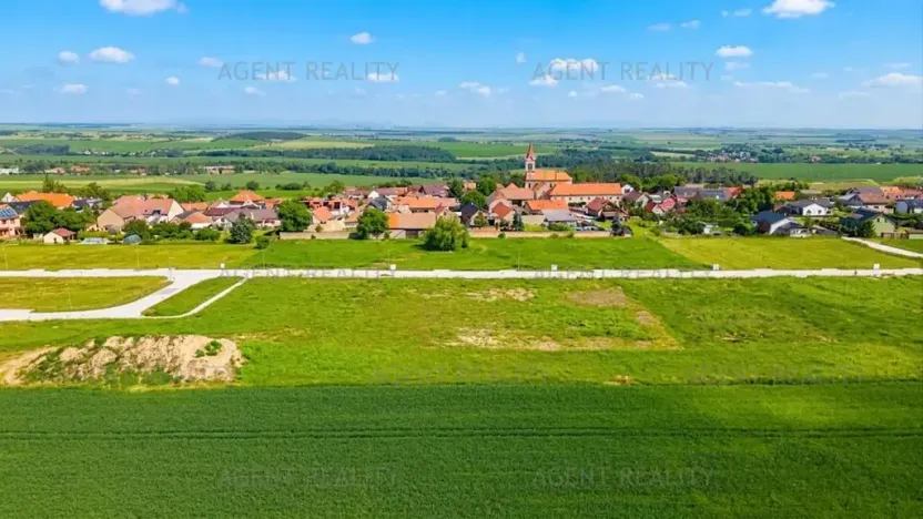 Prodej pozemku pro bydlení, Slaný, 932 m2