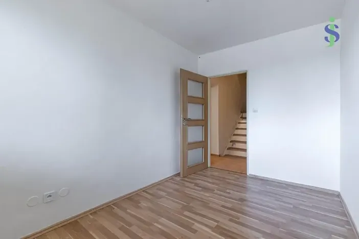 Pronájem rodinného domu, Praha - Kyje, Černičná, 150 m2