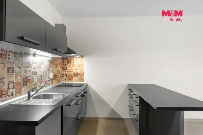Pronájem bytu 2+kk, Praha - Bohnice, Bohnická, 55 m2