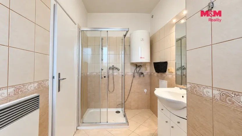 Prodej bytu 2+1, Lutín, Růžová, 68 m2