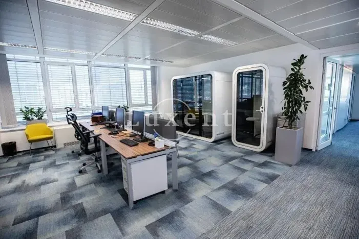 Pronájem kanceláře, Praha, Evropská, 410 m2