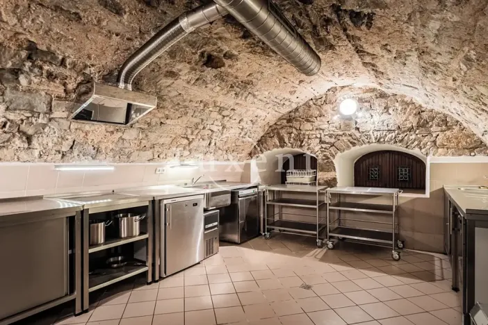 Prodej ubytování, Třebotov, U Tvrze, 2500 m2