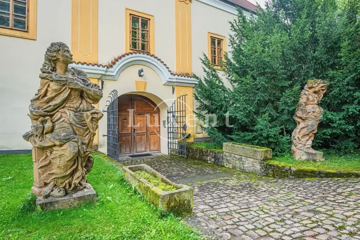Prodej domu, Třebotov, U Tvrze, 2500 m2
