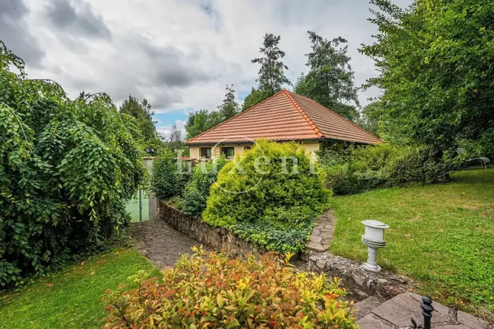 Prodej domu, Třebotov, U Tvrze, 2500 m2