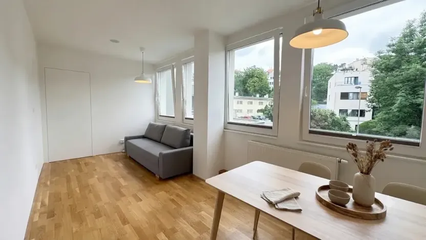 Pronájem bytu 2+kk, Praha - Vinohrady, Perucká, 40 m2