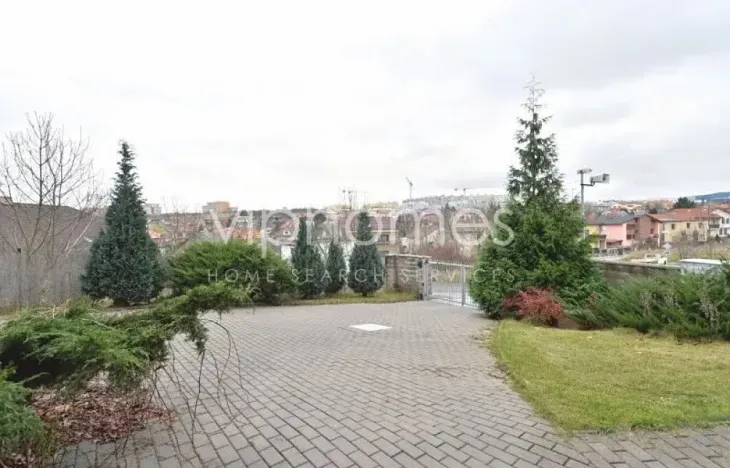 Pronájem vily, Praha - Řeporyje, Žilovská, 500 m2