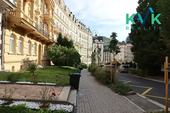 Pronájem bytu 1+kk, Karlovy Vary, Sadová, 50 m2