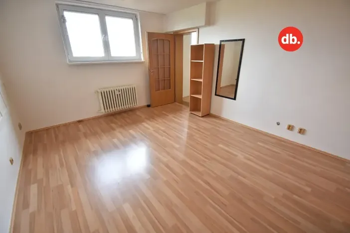 Pronájem bytu 3+1, Karlovy Vary, Majakovského, 74 m2