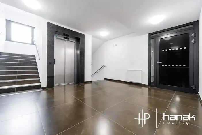 Pronájem bytu 2+kk, Olomouc, Třída Jiřího Pelikána, 53 m2
