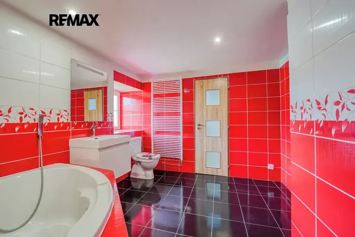 Prodej rodinného domu, Pernarec, 220 m2