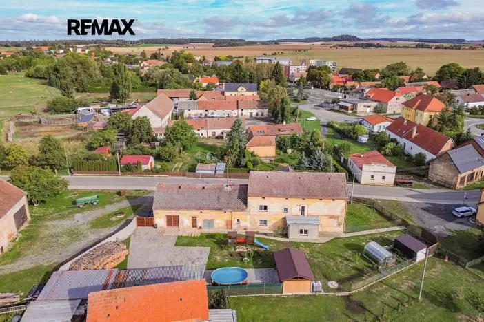 Prodej rodinného domu, Pernarec, 220 m2