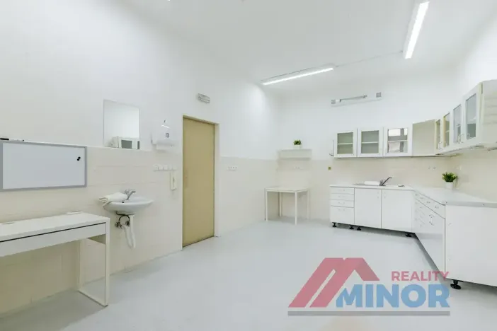 Pronájem ordinace, Slaný, Masarykovo náměstí, 69 m2