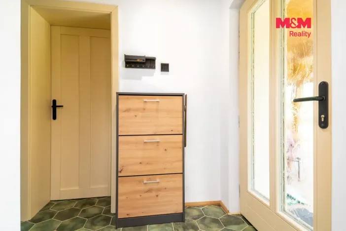 Prodej rodinného domu, Bušín, 73 m2