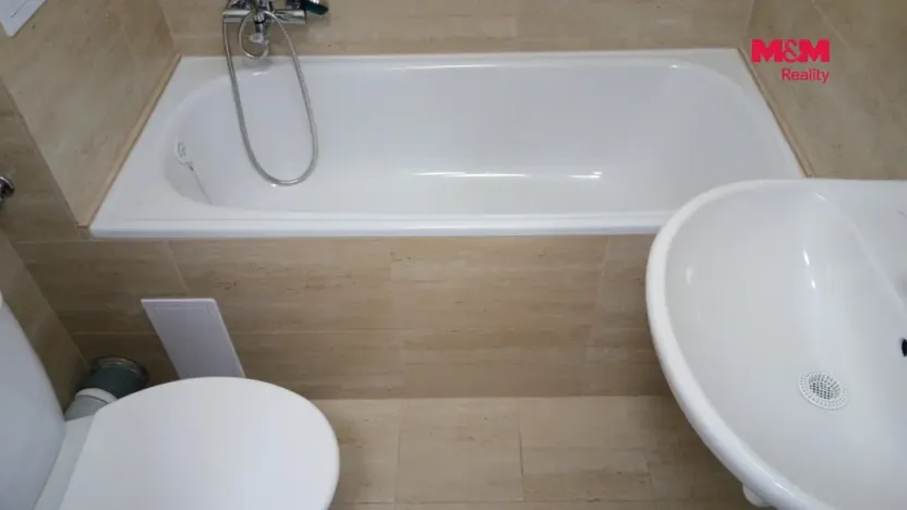 Pronájem bytu 1+kk, Praha - Holešovice, Bubenská, 21 m2