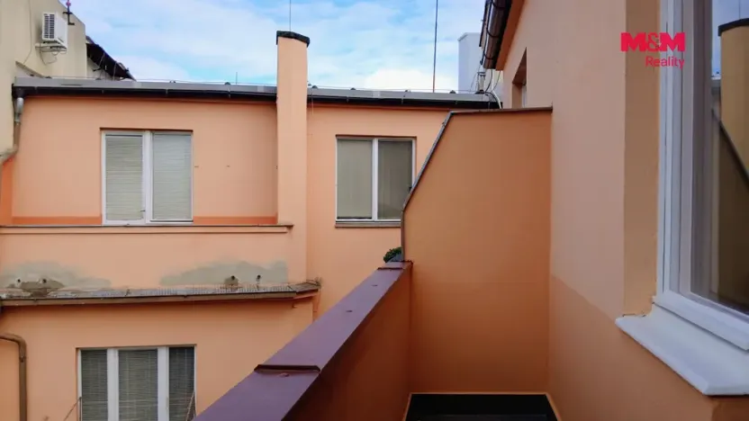 Pronájem bytu 1+kk, Praha - Holešovice, Bubenská, 21 m2