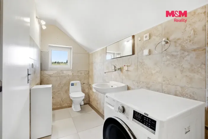 Prodej rodinného domu, Železný Brod - Bzí, 313 m2