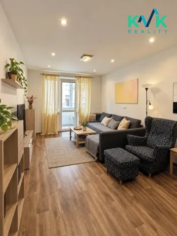 Prodej bytu 3+1, Ostrov, Kollárova, 68 m2