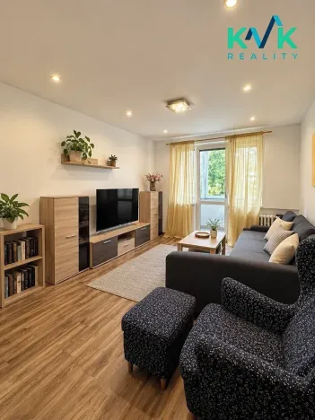 Prodej bytu 3+1, Ostrov, Kollárova, 68 m2