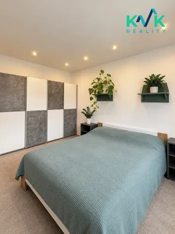 Prodej bytu 3+1, Ostrov, Kollárova, 68 m2